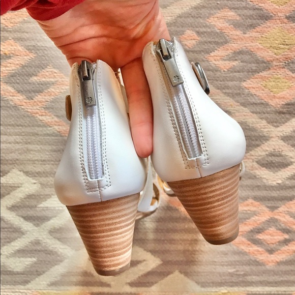 Lucky Brand NWOB Jenley White Leather Wedge Sandal - Picture 5 of 8